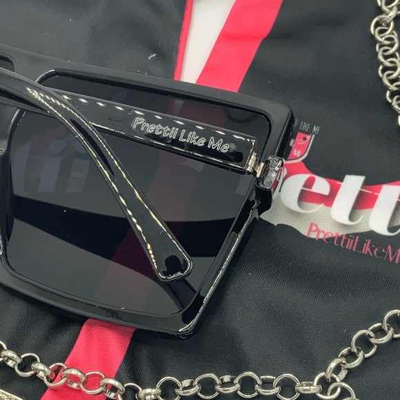 Oversized Lightweight Sunglasses - Picture 2 of 2